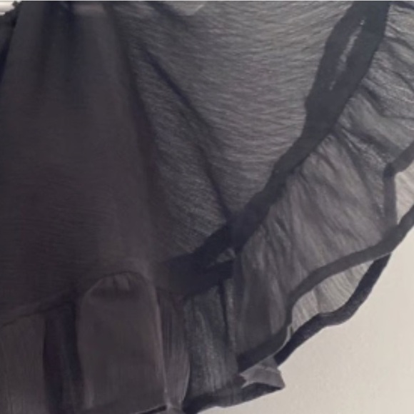 Endless Rose off the shoulder half sleeve black romper sz:medium - Picture 11 of 11